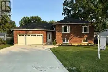 120 QUEEN St, West Elgin, Ontario N0L 2C0, 3 Bedrooms Bedrooms, 6 Rooms Rooms,3 BathroomsBathrooms,All Houses,Sold,QUEEN,X9249196