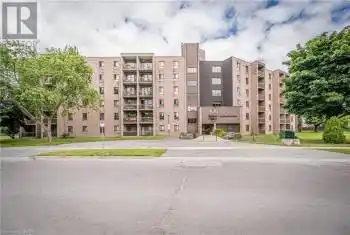 17 ELDON HALL Place Unit# 203, Kingston, Ontario K7M7H5, 2 Bedrooms Bedrooms, ,1 BathroomBathrooms,Condo,For Sale,ELDON HALL,40633370