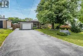 1535 Chalice Cres, Mississauga, Ontario L5C 1S2, 3 Bedrooms Bedrooms, 6 Rooms Rooms,2 BathroomsBathrooms,All Houses,Sold,Chalice,W9253971