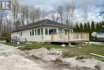 428 Limerick Street Unit# 428, Innisfil, Ontario L0L1K0, 2 Bedrooms Bedrooms, ,1 BathroomBathrooms,All Houses,For Rent,Limerick,N9254380