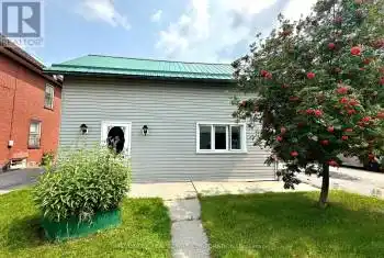 838 Lock Street, Peterborough (Otonabee), Ontario K9J2Z7, 4 Bedrooms Bedrooms, ,4 BathroomsBathrooms,All Houses,For Sale,Lock,X9253823