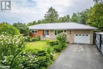 31 SAUNDERS Street, Collingwood, Ontario L9Y0G3, 3 Bedrooms Bedrooms, ,2 BathroomsBathrooms,All Houses,For Sale,SAUNDERS,40632662