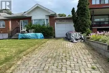 29 Venn Crescent, Toronto (Keelesdale-Eglinton West), Ontario M6M1S5, 1 Bedroom Bedrooms, ,1 BathroomBathrooms,All Houses,For Sale,Venn,W9254675