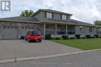 1052 BAY Street, Norfolk (Port Rowan), Ontario N0E1M0, 7 Bedrooms Bedrooms, ,5 BathroomsBathrooms,All Houses,For Sale,BAY,X9253808