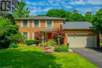 18 ROEHAMPTON Court, Kitchener, Ontario N2A3L1, 3 Bedrooms Bedrooms, ,4 BathroomsBathrooms,All Houses,For Sale,ROEHAMPTON,40628147