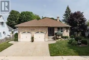 197 WARREN Street, Goderich, Ontario N7A3W7, 3 Bedrooms Bedrooms, ,4 BathroomsBathrooms,All Houses,For Sale,WARREN,40632161