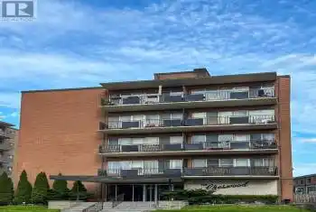 371 lakeshore Road Unit# 207, Mississauga (Port Credit), Ontario L5H1H4, 2 Bedrooms Bedrooms, ,1 BathroomBathrooms,All Houses,For Rent,lakeshore,W9258176