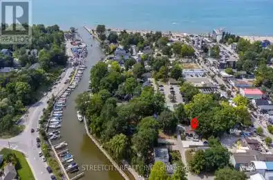 35 Morenz Lane Lambton Shores (Grand Bend) Ontario N0M1T0