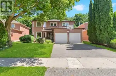 726 Drive Newmarket Ontario L3Y7J2