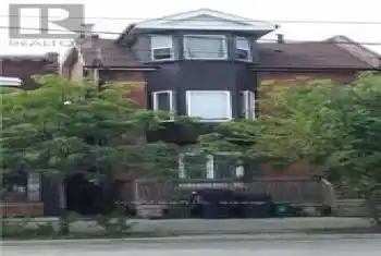 2011 Dundas Street, Toronto (Roncesvalles), Ontario M6R1W7, 10 Bedrooms Bedrooms, ,5 BathroomsBathrooms,All Houses,For Sale,Dundas,W9261311