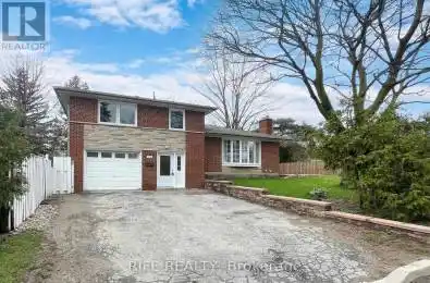 12 Drive Markham Ontario L3P1P7