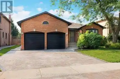 54 Crescent Richmond Hill Ontario L4E2M1