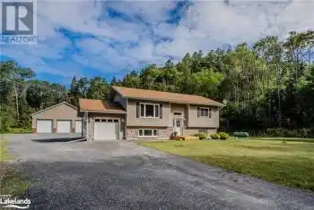 80 CERAMIC MINE ROAD Road, Huntsville, Ontario P1H2J4, 3 Bedrooms Bedrooms, ,2 BathroomsBathrooms,All Houses,For Sale,CERAMIC MINE ROAD,40632642