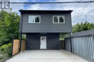 246 Street Unit Unit4 Toronto Ontario M5S2P5