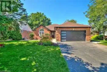 26 OAKRIDGE Boulevard, Pelham, Ontario L0S1E5, 4 Bedrooms Bedrooms, ,3 BathroomsBathrooms,All Houses,For Sale,OAKRIDGE,40636062