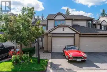 2275 Credit Valley Rd Unit# 72, Mississauga, Ontario L5M 4N9, 3 Bedrooms Bedrooms, 6 Rooms Rooms,3 BathroomsBathrooms,All Houses,Sold,Credit Valley,W9269700