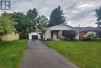 30 RIDGE Boulevard, Tillsonburg, Ontario N4G5N7, 3 Bedrooms Bedrooms, ,1 BathroomBathrooms,All Houses,For Sale,RIDGE,40638098