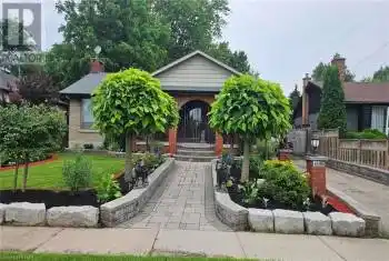 6835 WILLS Street, Niagara Falls (206 - Stamford), Ontario L2J1Y6, 4 Bedrooms Bedrooms, ,2 BathroomsBathrooms,All Houses,For Sale,WILLS,X9413451