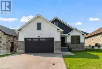 103 SECOND Street, Walkerton, Ontario N0G2V0, 5 Bedrooms Bedrooms, ,3 BathroomsBathrooms,All Houses,For Sale,SECOND,40637764