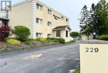 229 ADELAIDE Street Unit# 101, Southampton, Ontario N0H2L0, 2 Bedrooms Bedrooms, ,1 BathroomBathrooms,Condo,For Sale,ADELAIDE,40640371