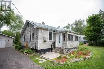 68 Queen Street, Kawartha Lakes (Bobcaygeon), Ontario K0M1A0, 2 Bedrooms Bedrooms, ,1 BathroomBathrooms,All Houses,For Sale,Queen,X9296748