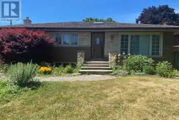 60 Theodore Drive, Mississauga (Streetsville), Ontario L5M1E4, 2 Bedrooms Bedrooms, ,1 BathroomBathrooms,All Houses,For Sale,Theodore,W9297214