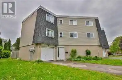 60 Elmsdale Drive Unit# 26 Kitchener Ontario N2E2G4