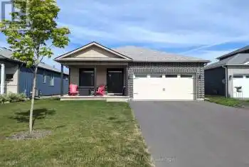 35 Allen Street, Prince Edward County (Picton), Ontario K0K2T0, 3 Bedrooms Bedrooms, ,2 BathroomsBathrooms,All Houses,For Rent,Allen,X9242165