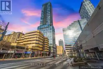 488 University Avenue Unit# 3902, Toronto (University), Ontario M5G0C1, 3 Bedrooms Bedrooms, ,2 BathroomsBathrooms,Condo,For Rent,University,C9297436