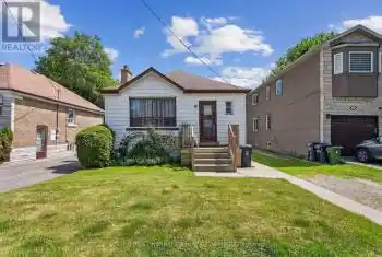 7 Brenton St, Toronto, Ontario M4B 1C7, 3 Bedrooms Bedrooms, 6 Rooms Rooms,2 BathroomsBathrooms,All Houses,Sold,Brenton,E9297803