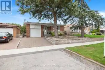 46 A Courton Drive, Toronto (Wexford-Maryvale), Ontario M1R1K8, 5 Bedrooms Bedrooms, ,3 BathroomsBathrooms,All Houses,For Sale,Courton,E8311248