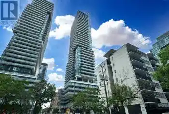 161 Roehampton Avenue Unit# 1502, Toronto (Mount Pleasant West), Ontario M4P1P9, 2 Bedrooms Bedrooms, ,1 BathroomBathrooms,Condo,For Sale,Roehampton,C9304434