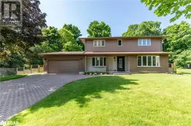 16 GARRETT Crescent Barrie Ontario L4M4R8