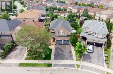 6 Crescent Brampton (Fletcher's Meadow) Ontario L7A2T9