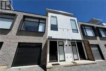 37 SUMMERSIDES MEWS Mews, Fonthill, Ontario L0S1E6, 2 Bedrooms Bedrooms, ,2 BathroomsBathrooms,Condo,For Sale,SUMMERSIDES MEWS,40643175