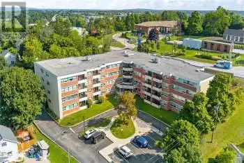 860 9TH Street Unit# 101, Owen Sound, Ontario N4K1R2, 2 Bedrooms Bedrooms, ,1 BathroomBathrooms,Condo,For Sale,9TH,40644419