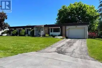 29 Circle Drive, Kawartha Lakes (Lindsay), Ontario K9V0H7, 2 Bedrooms Bedrooms, ,2 BathroomsBathrooms,Commercial,For Sale,Circle,X9309570