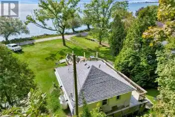 15 CEDAR Drive, Turkey Point, Ontario N0E1T0, 1 Bedroom Bedrooms, ,1 BathroomBathrooms,All Houses,For Sale,CEDAR,40644884