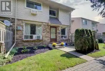 1 LAMERS Court Unit# 17, Tillsonburg, Ontario N4G4T6, 2 Bedrooms Bedrooms, ,2 BathroomsBathrooms,Condo,For Sale,LAMERS,40644127