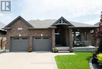 113 COLLINS Way, Strathroy-Caradoc (SE), Ontario N7G1Y5, 4 Bedrooms Bedrooms, ,3 BathroomsBathrooms,All Houses,For Sale,COLLINS,X9311253