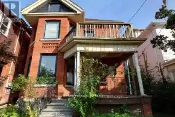 117 Wellington Street Unit# Upper, Hamilton (Corktown), Ontario L8N2R3, 3 Bedrooms Bedrooms, ,1 BathroomBathrooms,All Houses,For Rent,Wellington,X9325331