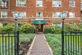 35 Raglan Avenue Unit# 207, Toronto (Humewood-Cedarvale), Ontario M6C2K7, 2 Bedrooms Bedrooms, ,1 BathroomBathrooms,Condo,For Sale,Raglan,C9317854