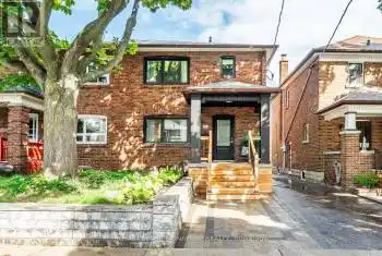 11 Roseneath Gdns, Toronto, Ontario M6C 3X5, 3 Bedrooms Bedrooms, 7 Rooms Rooms,3 BathroomsBathrooms,All Houses,Sold,Roseneath,C9344009