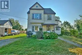 245 STANTON Street, Fort Erie (332 - Central), Ontario L2A3N8, 6 Bedrooms Bedrooms, ,4 BathroomsBathrooms,All Houses,For Sale,STANTON,X9414533