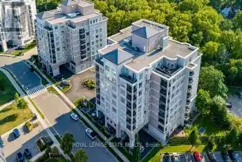 4000 Creekside Drive Unit# 902, Hamilton (Dundas), Ontario L9H7S9, 2 Bedrooms Bedrooms, ,3 BathroomsBathrooms,Condo,For Sale,Creekside,X9343697