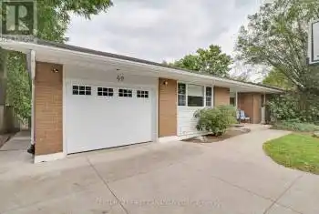 49 Naomee Cres, London, Ontario N6H 3T3, 2 Bedrooms Bedrooms, 12 Rooms Rooms,3 BathroomsBathrooms,All Houses,Sold,Naomee,X9344373