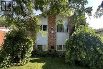 325 MAPLE Avenue, Stratford, Ontario N5A7P6, 4 Bedrooms Bedrooms, ,2 BathroomsBathrooms,All Houses,For Sale,MAPLE,40645751