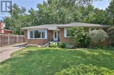 421 Drive Oakville Ontario L6L3Y3