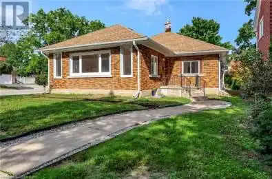 132 MERNER Avenue Kitchener Ontario N2H1X8