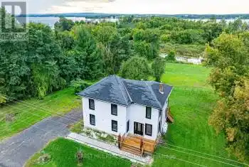 2242 County Road 3, Prince Edward County (Ameliasburgh), Ontario K0K1L0, 4 Bedrooms Bedrooms, ,3 BathroomsBathrooms,All Houses,For Sale,County Road 3,X9347342